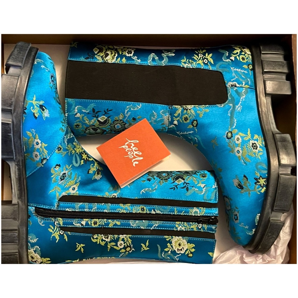 COPY - FREE PEOPLE Brooks Brocade Chelsea Boot NIB Turquoise SZ 8